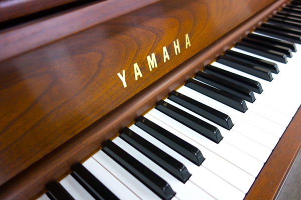★★★専門店整備済★ヤマハ★YAMAHA★WX3AWn★X支柱★自動演奏付★★★ 専門店整備済☆ヤマハ☆YAMAHA☆WX3AWn☆X支柱