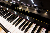 ヤマハ　YAMAHA　U10Bl(消音付)中古ピアノ