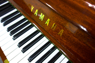 ヤマハ　YAMAHA　W106B(コルグ消音付)中古ピアノ