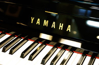 ヤマハ　YAMAHA　YUS1中古ピアノ