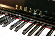 ヤマハ　YAMAHA　UX30A中古ピアノ