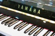 ヤマハ　YAMAHA　b113SC2中古ピアノ