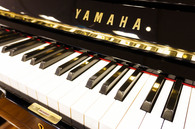 ヤマハ　YAMAHA　U1A中古ピアノ