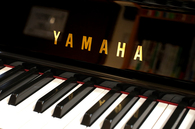 ヤマハ　YAMAHA　UX30Bl中古ピアノ