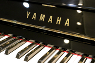 ヤマハ　YAMAHA　YU10中古ピアノ