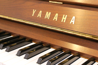 ヤマハ　YAMAHA　YM11Wn(消音付き)中古ピアノ