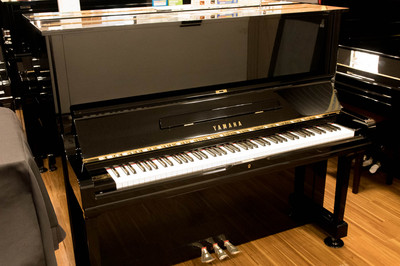 ヤマハ　YAMAHA　U3M中古ピアノ