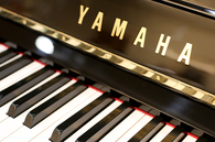 ヤマハ　YAMAHA　UX10Bl中古ピアノ