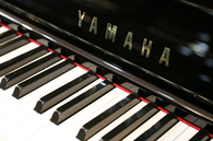 ヤマハ　YAMAHA　UX30A中古ピアノ