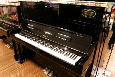 ヤマハ　YAMAHA　YU33SD(消音付き)中古ピアノ