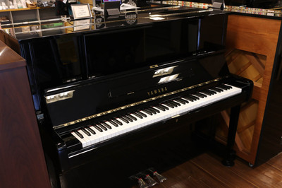 ヤマハ　YAMAHA　UX1中古ピアノ