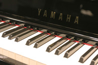 ヤマハ　YAMAHA　UX30A中古ピアノ