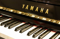 ヤマハ　YAMAHA　UX1中古ピアノ