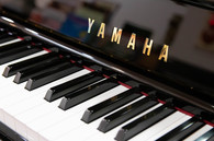 ヤマハ　YAMAHA　UX30A中古ピアノ