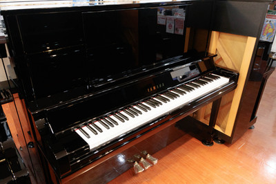 ヤマハ　YAMAHA　UX30Bl中古ピアノ