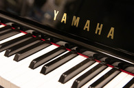 ヤマハ　YAMAHA　UX30Bl中古ピアノ