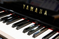 ヤマハ　YAMAHA　YU5中古ピアノ