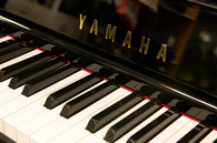 ヤマハ　YAMAHA　UX10A中古ピアノ