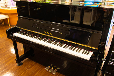 ヤマハ　YAMAHA　UX10Bl中古ピアノ