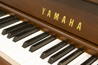 ヤマハ　YAMAHA　UX30Wn中古ピアノ