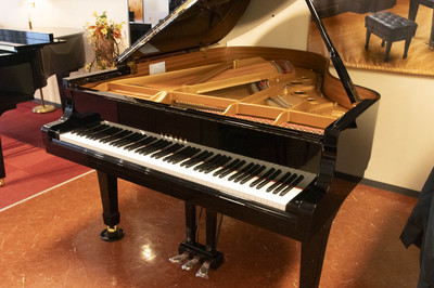 ヤマハ　YAMAHA　C3中古ピアノ