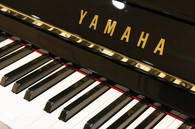 ヤマハ　YAMAHA　UX3中古ピアノ