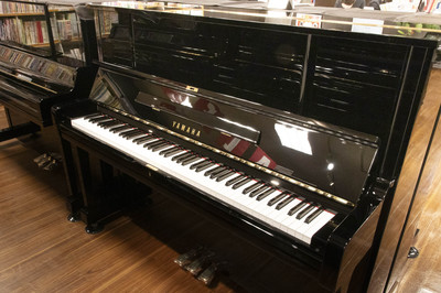 ヤマハ　YAMAHA　UX1中古ピアノ