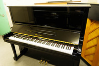 ヤマハ　YAMAHA　U300中古ピアノ