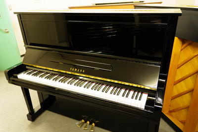 ヤマハ　YAMAHA　U300中古ピアノ