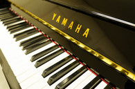 ヤマハ　YAMAHA　U300中古ピアノ