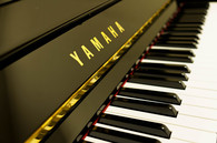 ヤマハ　YAMAHA　U300中古ピアノ