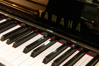 ヤマハ　YAMAHA　UX30A中古ピアノ