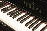 ヤマハ　YAMAHA　UX30A中古ピアノ