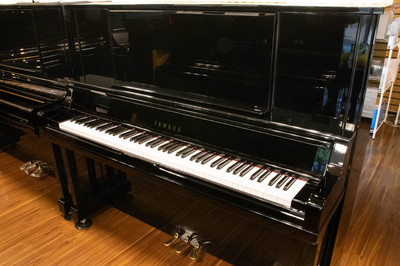 ヤマハ　YAMAHA　UX30A中古ピアノ